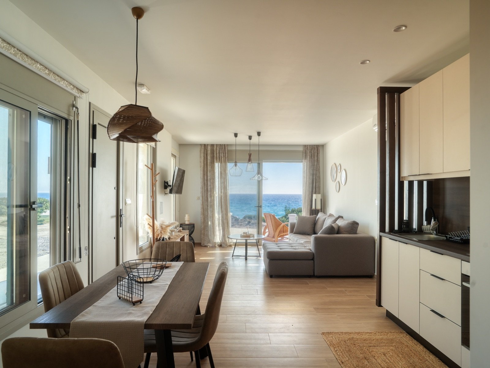 Dining area and kitchen with sea view