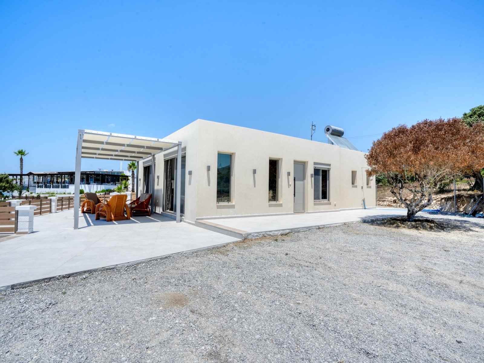Villa Elusia exterior with private parking
